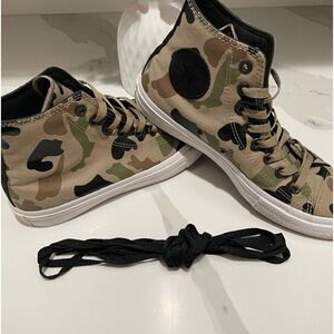 Converse CTAS HI Sandy/Sandy/Chocol - Unisex 
7.5 M/ 9.5W